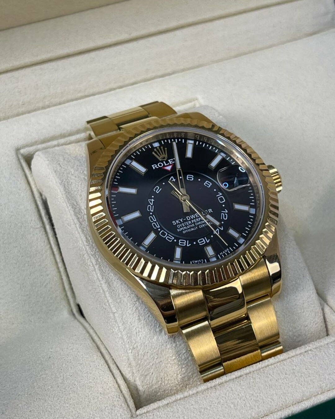 Часы Rolex Sky-Dweller