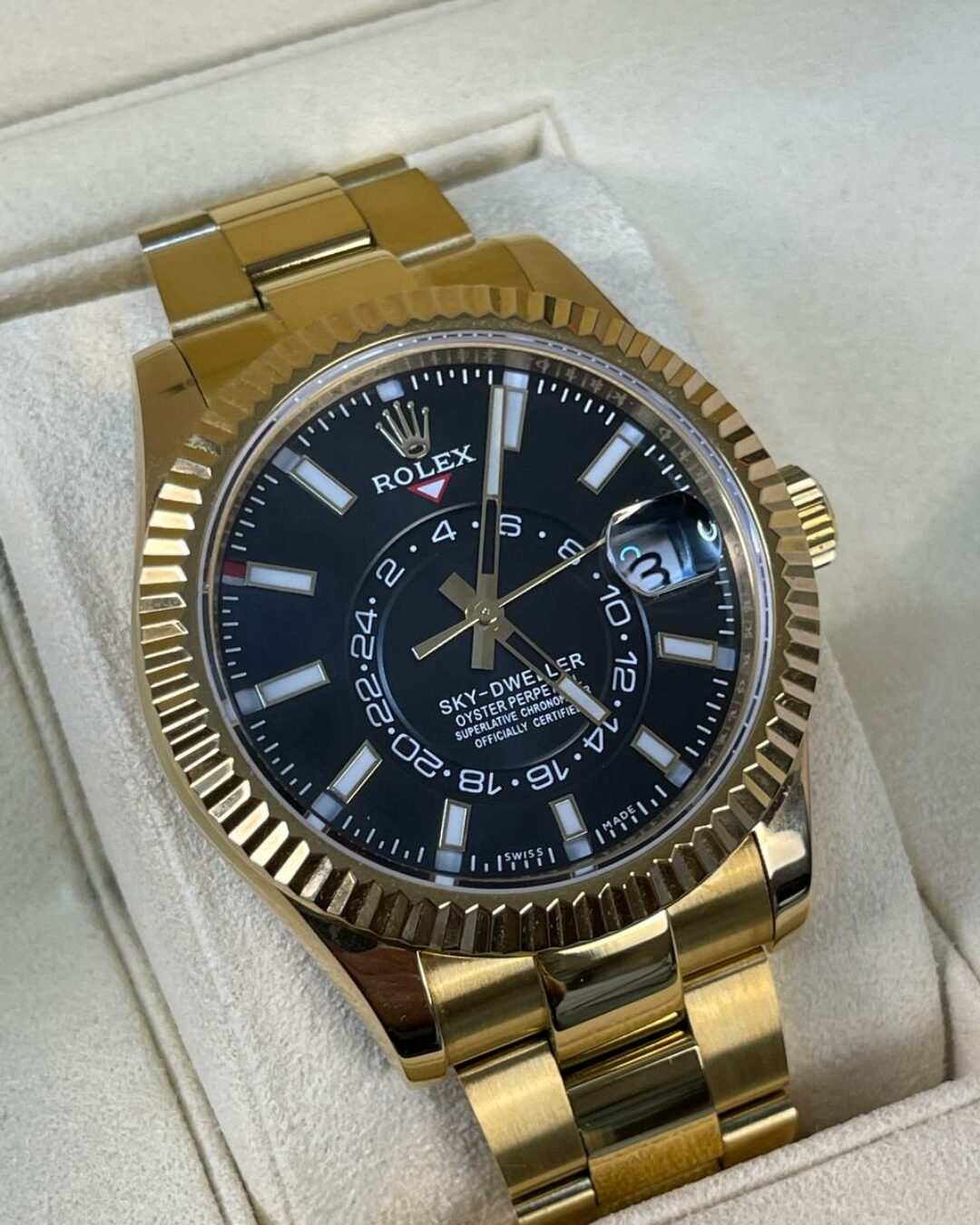 Часы Rolex Sky-Dweller