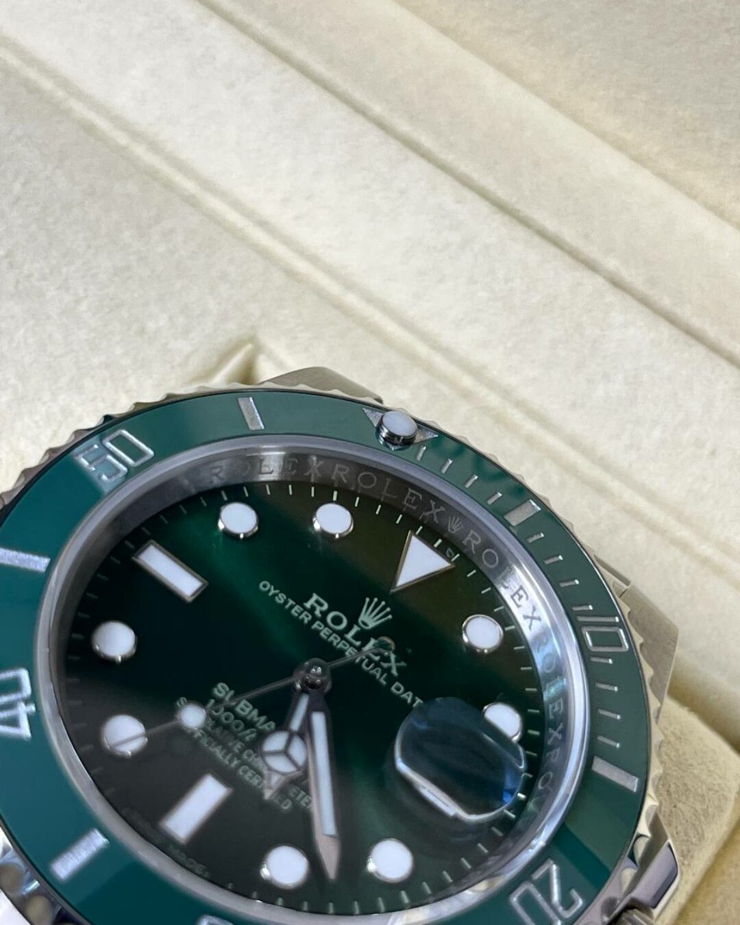 Часы Rolex Submariner Date Hulk