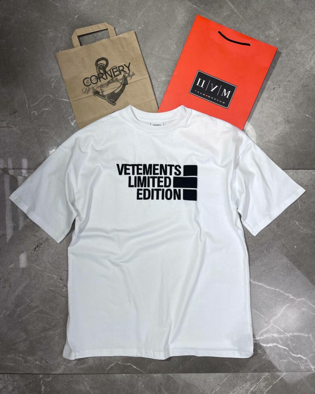 Футболка Vetements