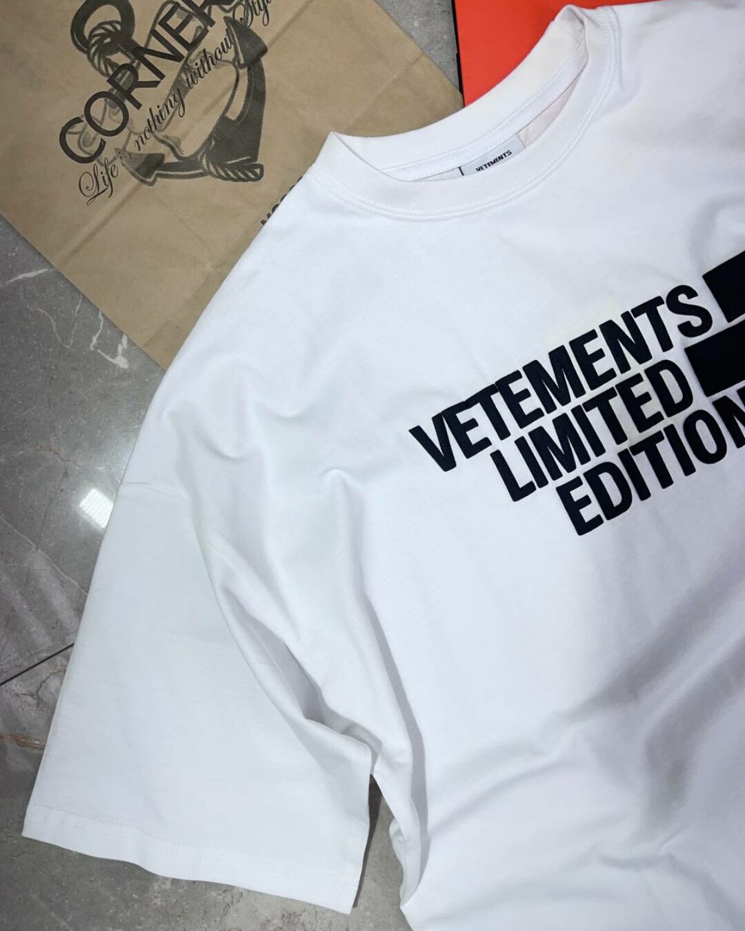 Футболка Vetements