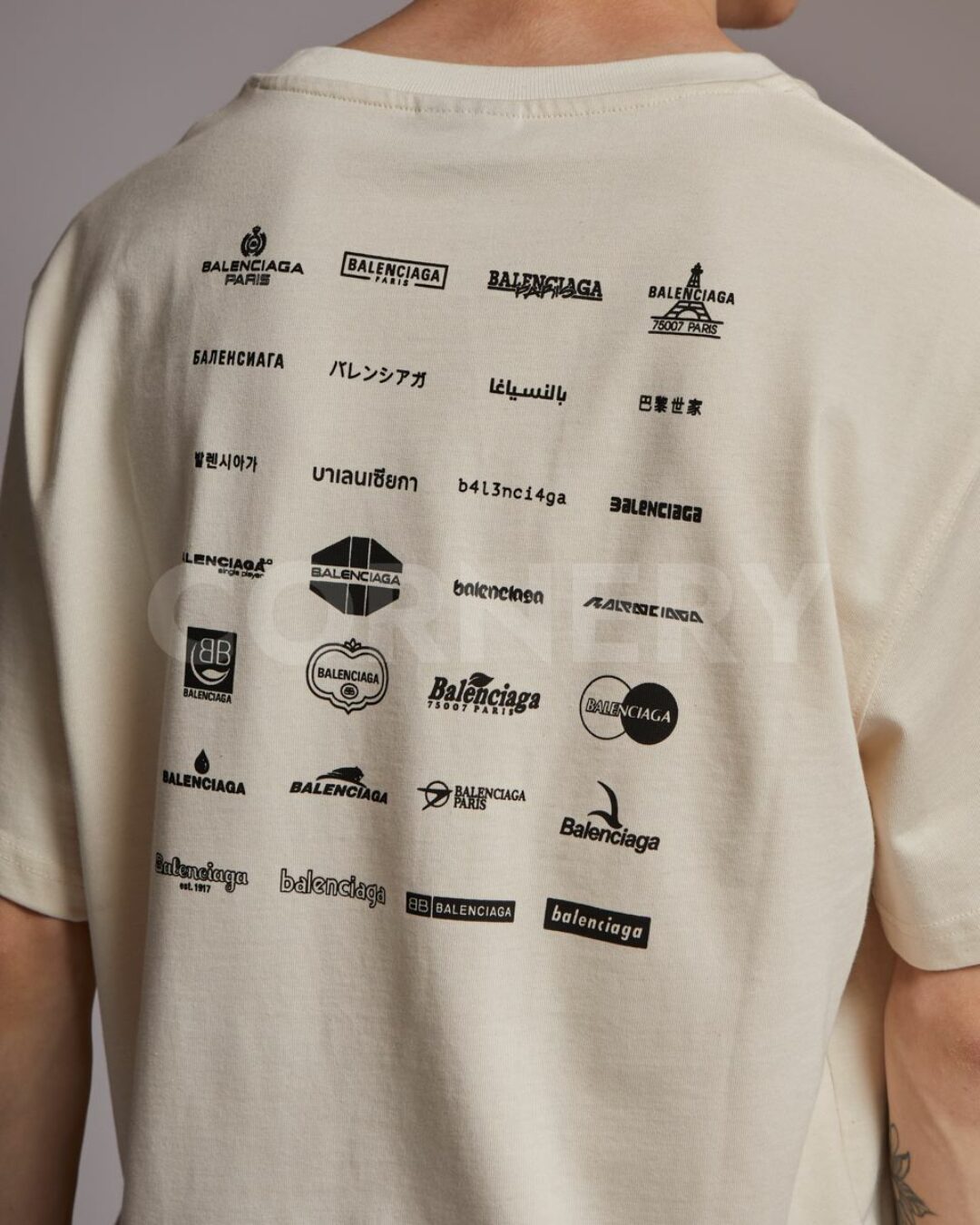Футболка Balenciaga