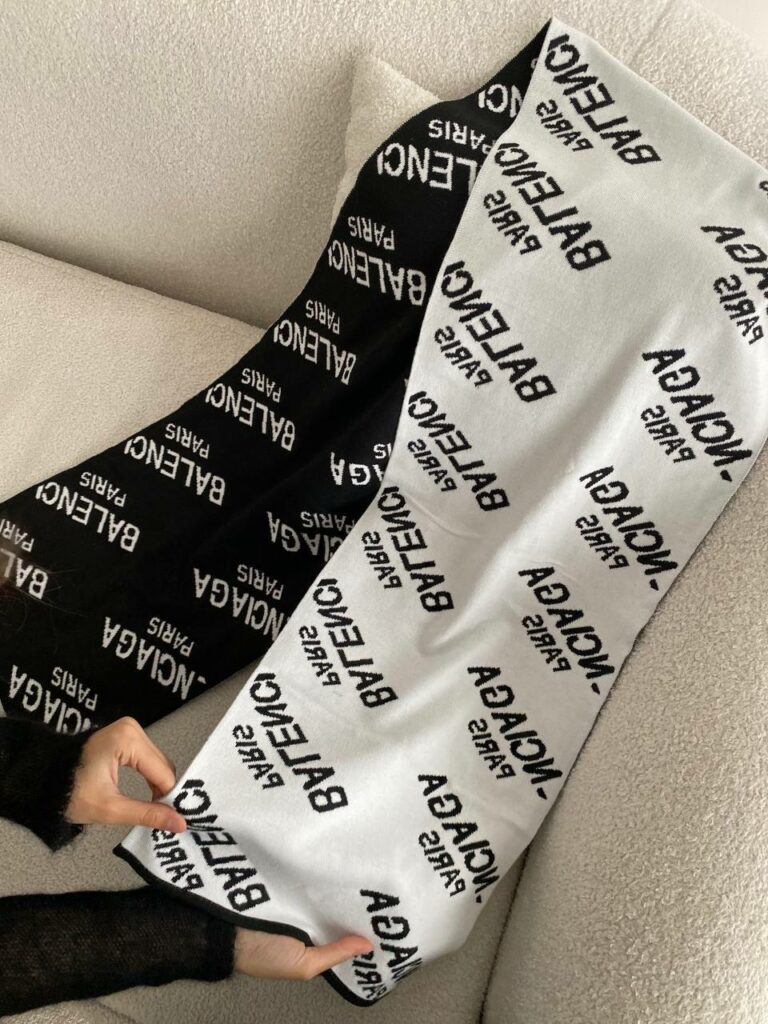 Шарф Balenciaga