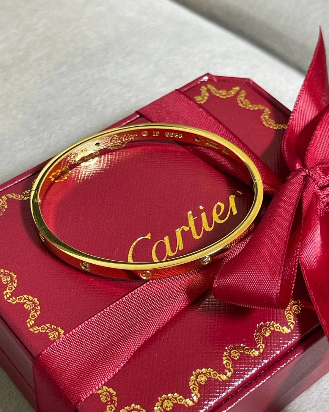 Браслет Cartier Love (тонкий, камни) — фото 2