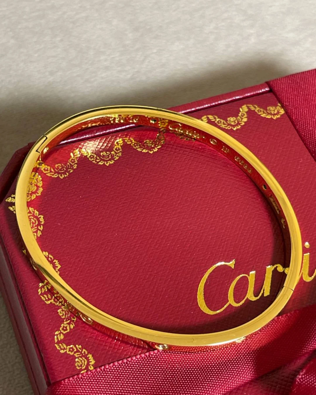 Браслет Cartier Love (тонкий, камни) — фото 4