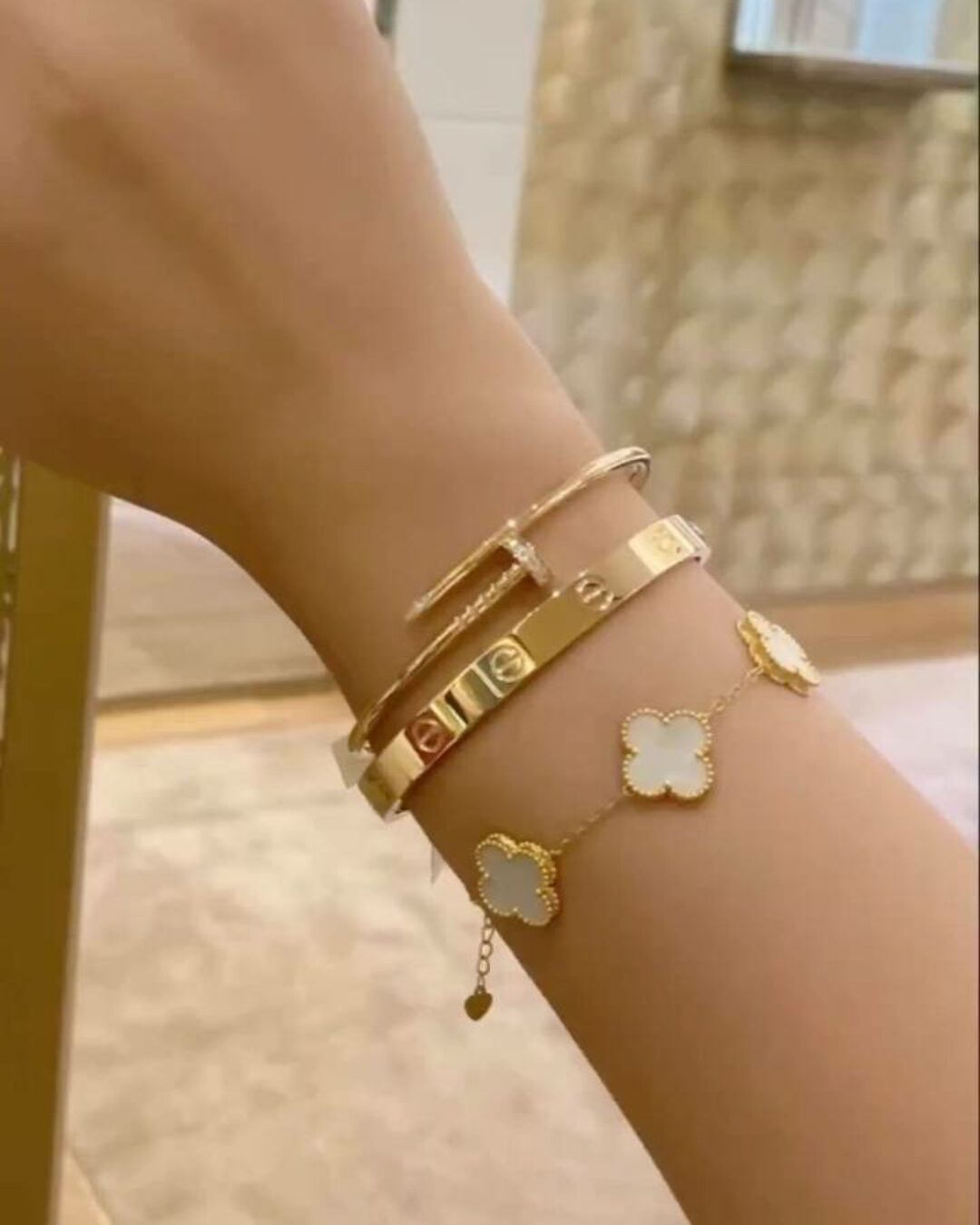 Браслет Van Cleef & Arpels Vintage Alhambra (Gold/White)