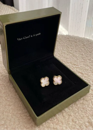 Серьги Van Cleef & Arpels Vintage Alhambra (Rose gold/White)