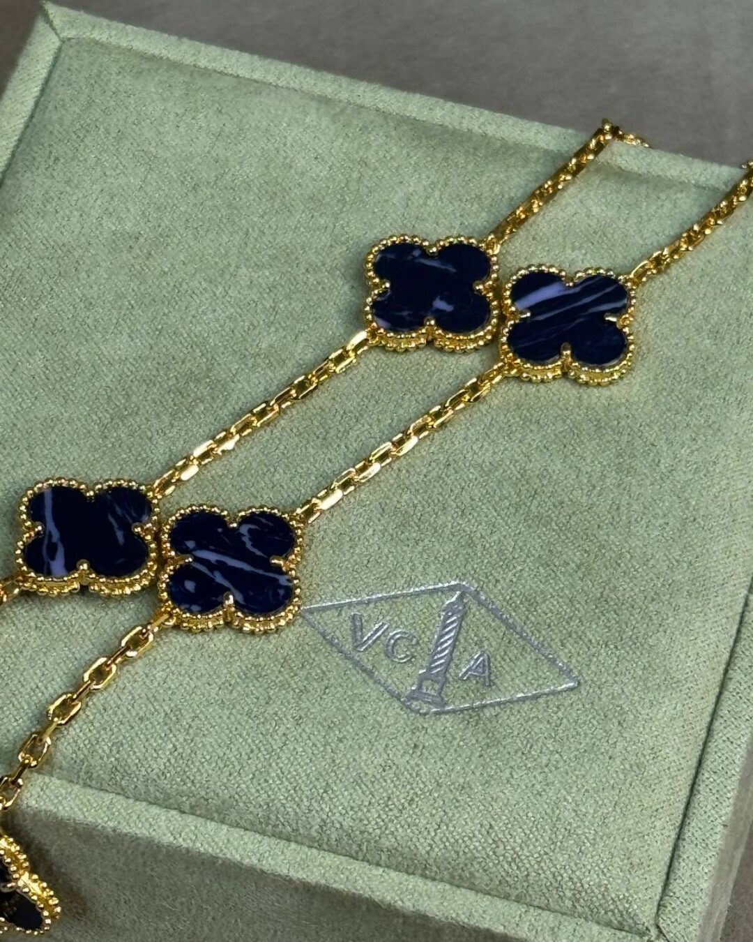Колье Van Cleef & Arpels Vintage Alhambra