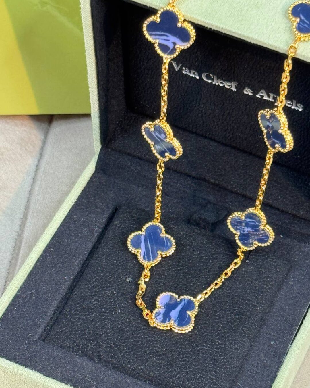 Колье Van Cleef & Arpels Vintage Alhambra