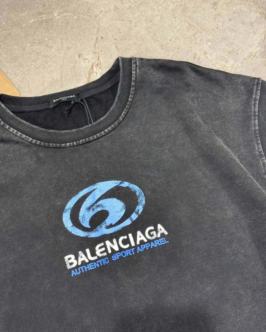 Свитшот Balenciaga — фото 3