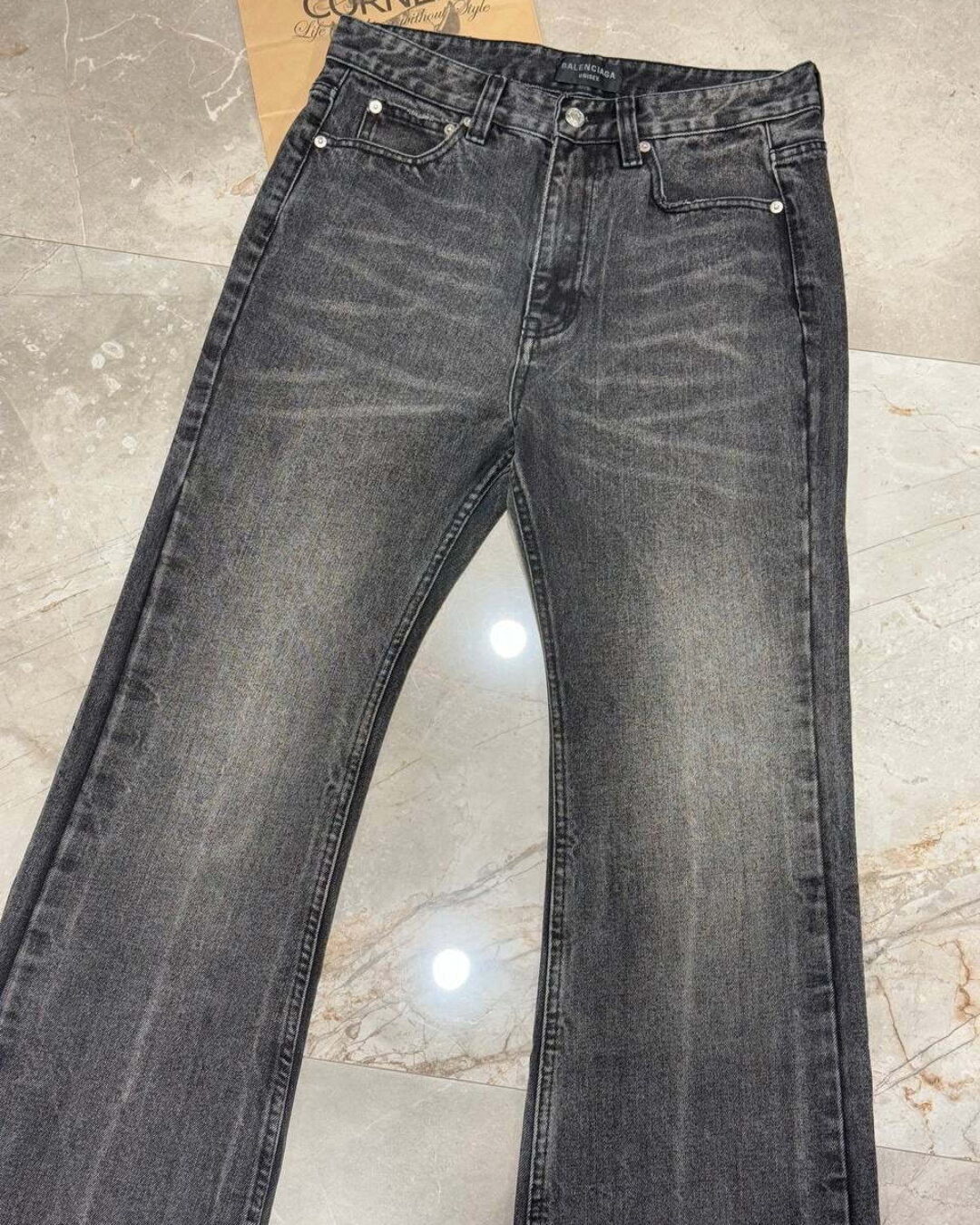 Джинсы Balenciaga