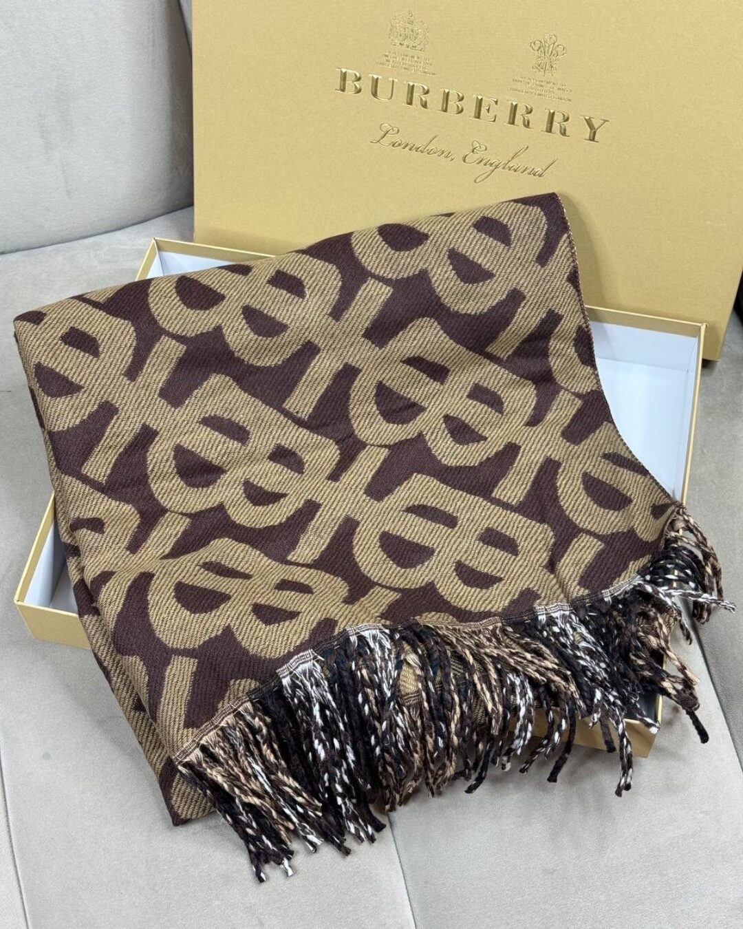 Шарф Burberry