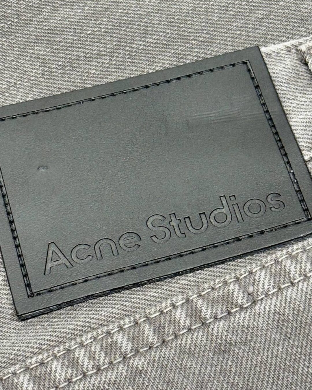 Джинсы Acne Studios