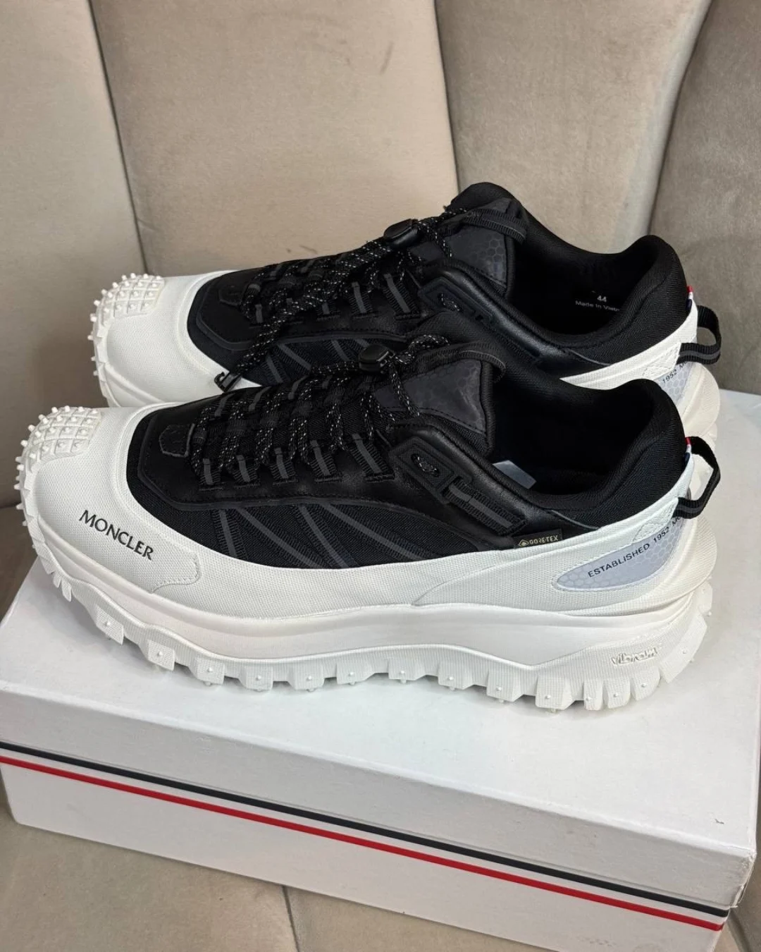 Кроссовки Moncler Trailgrip Gore-Tex — фото 2