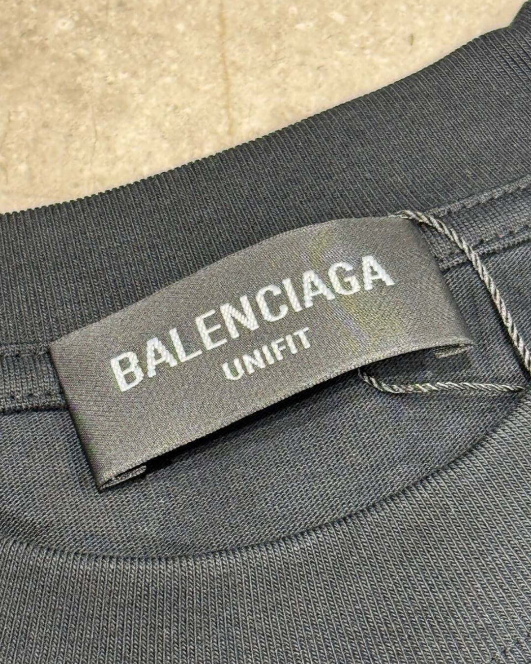 Футболка Balenciaga — фото 10