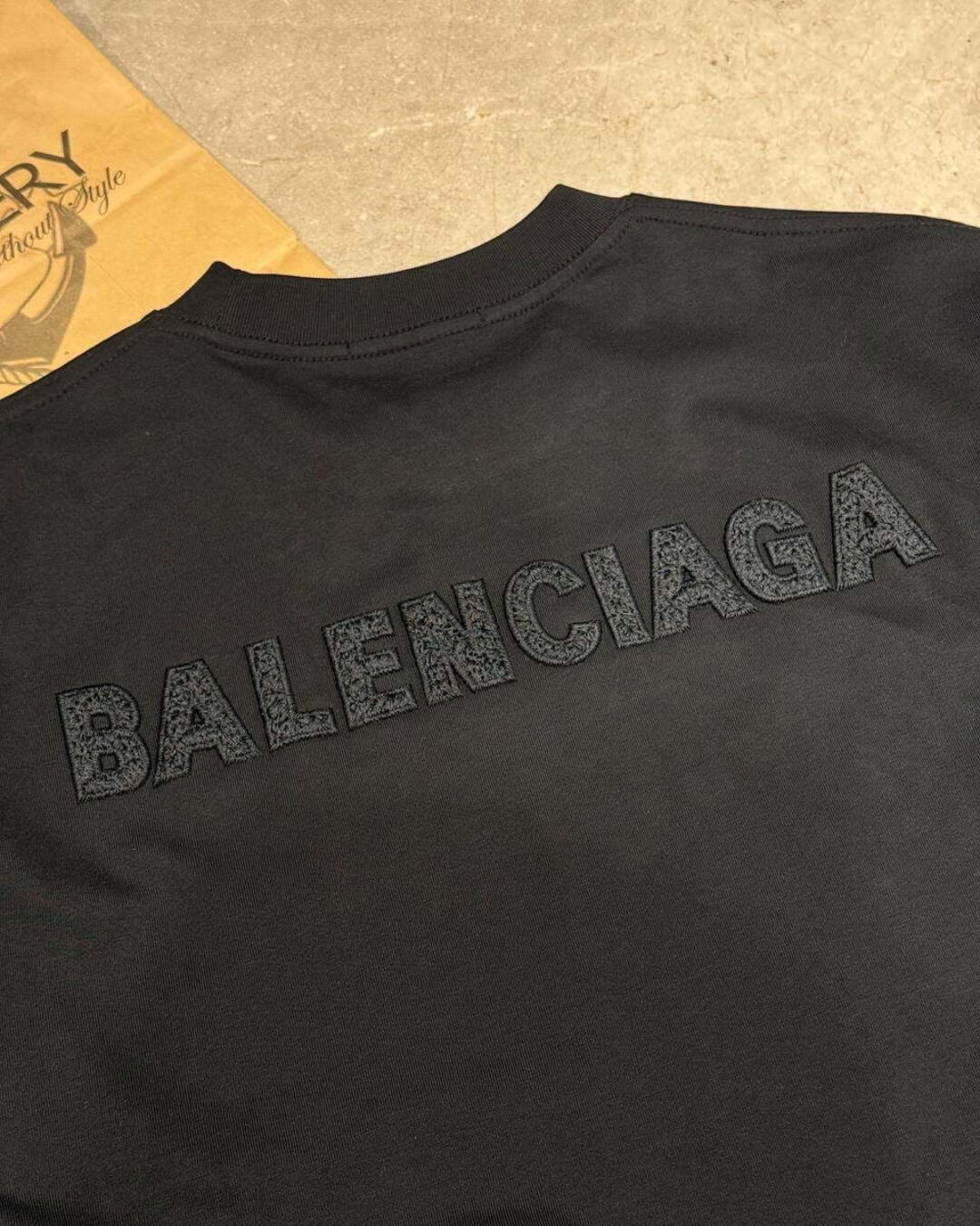 Футболка Balenciaga — фото 9