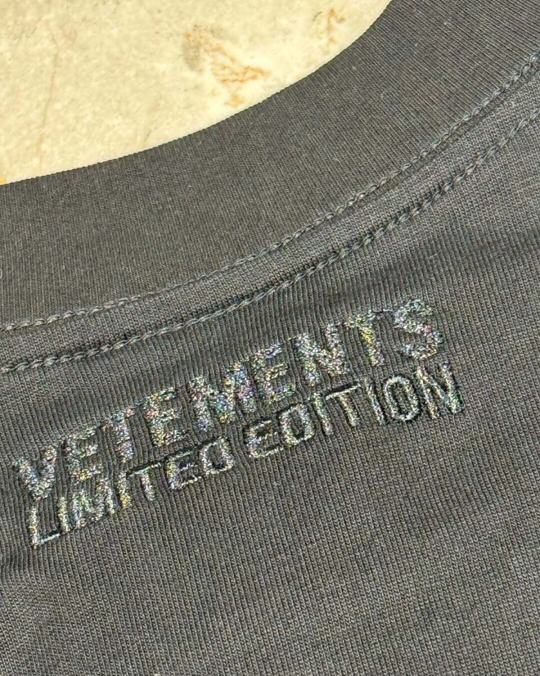 Футболка Vetements Logo — фото 8