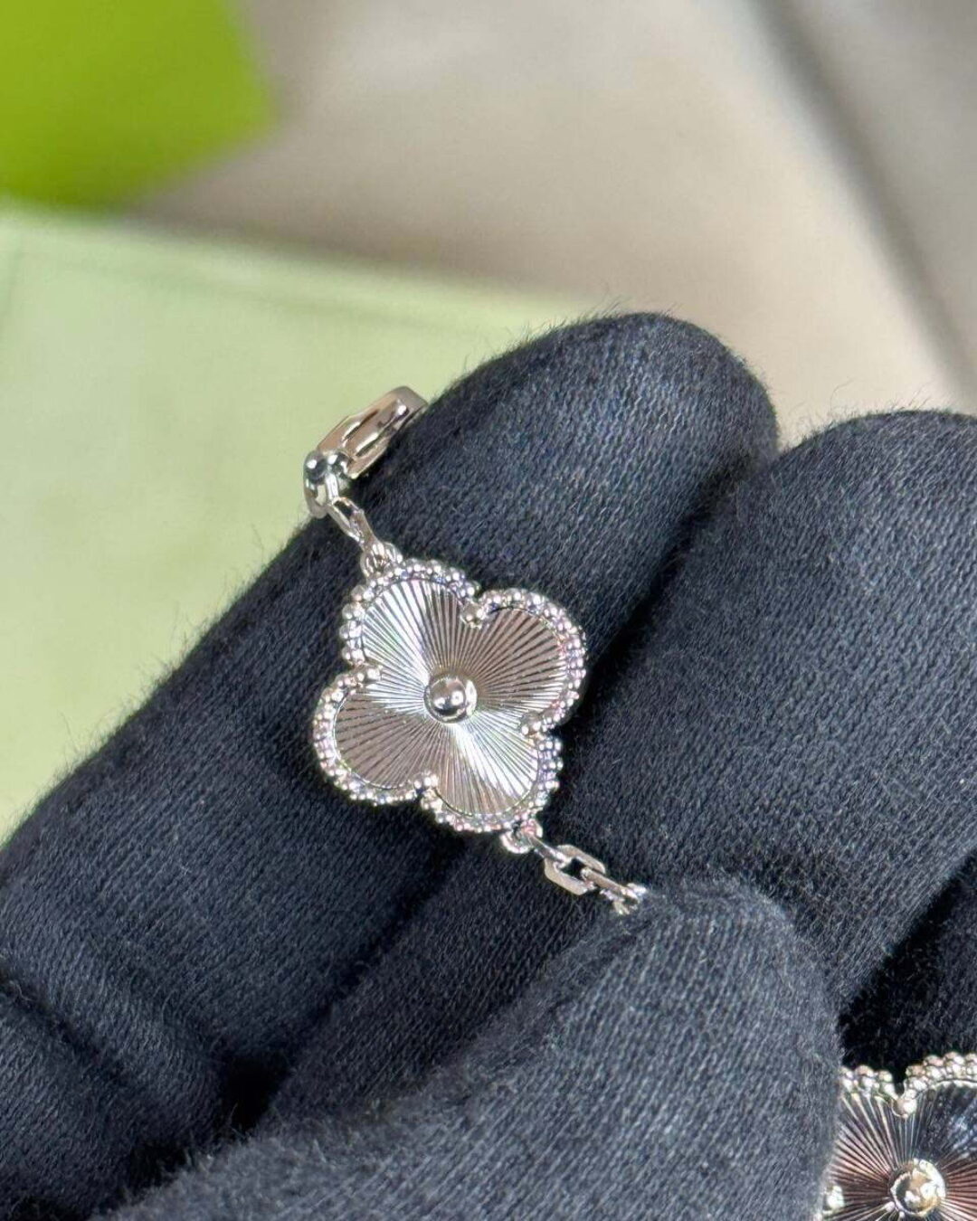 Браслет Van Cleef & Arpels Vintage Alhambra Silver/Reflective