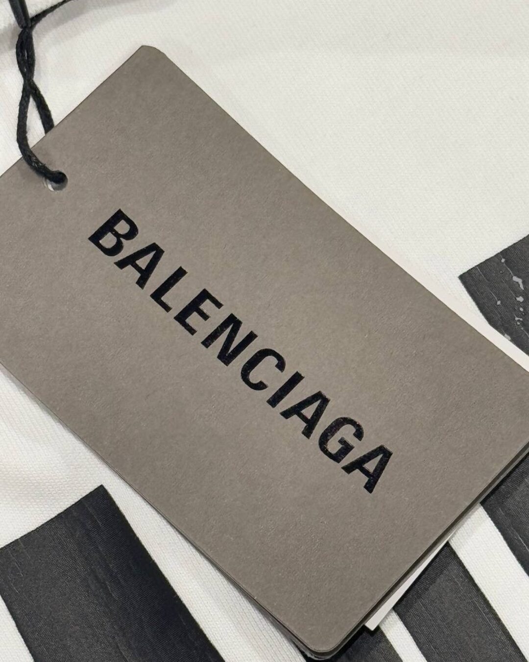 Футболка Balenciaga