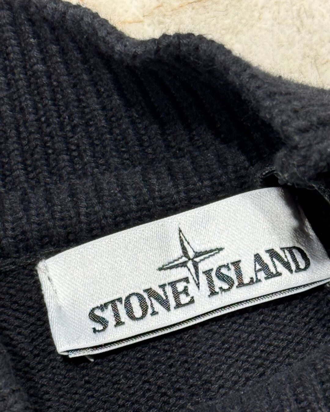 Свитер Stone Island