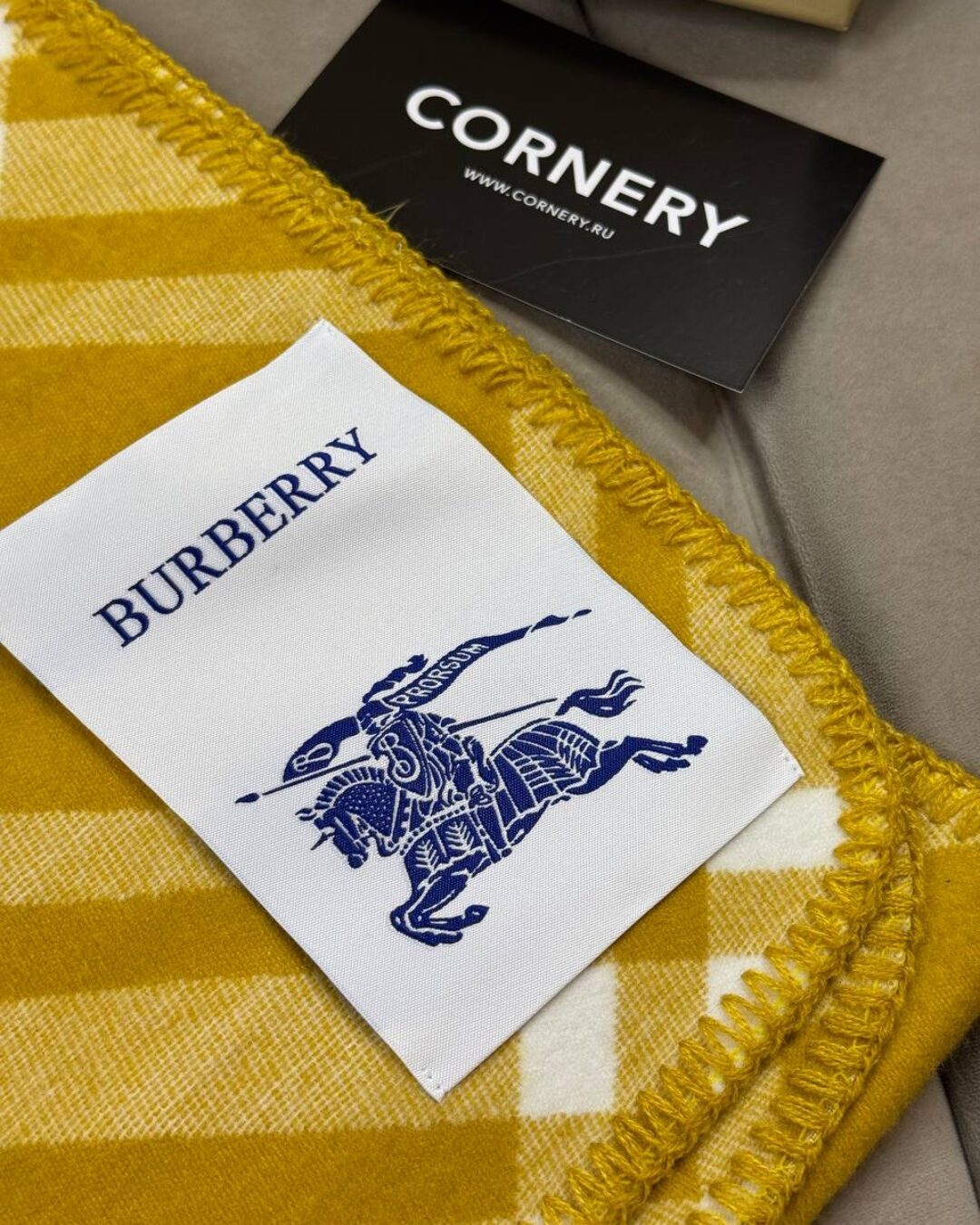 Шарф Burberry