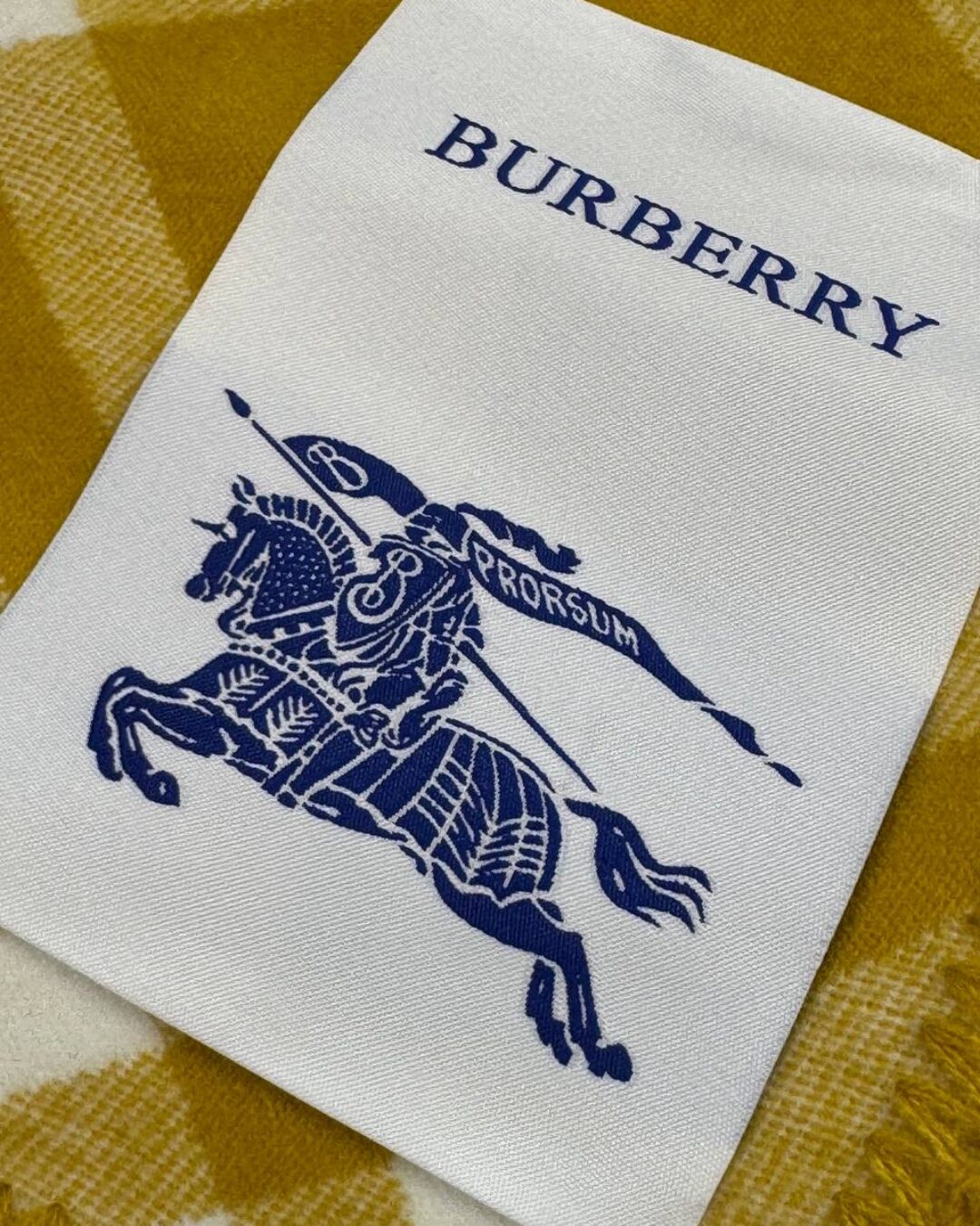 Шарф Burberry