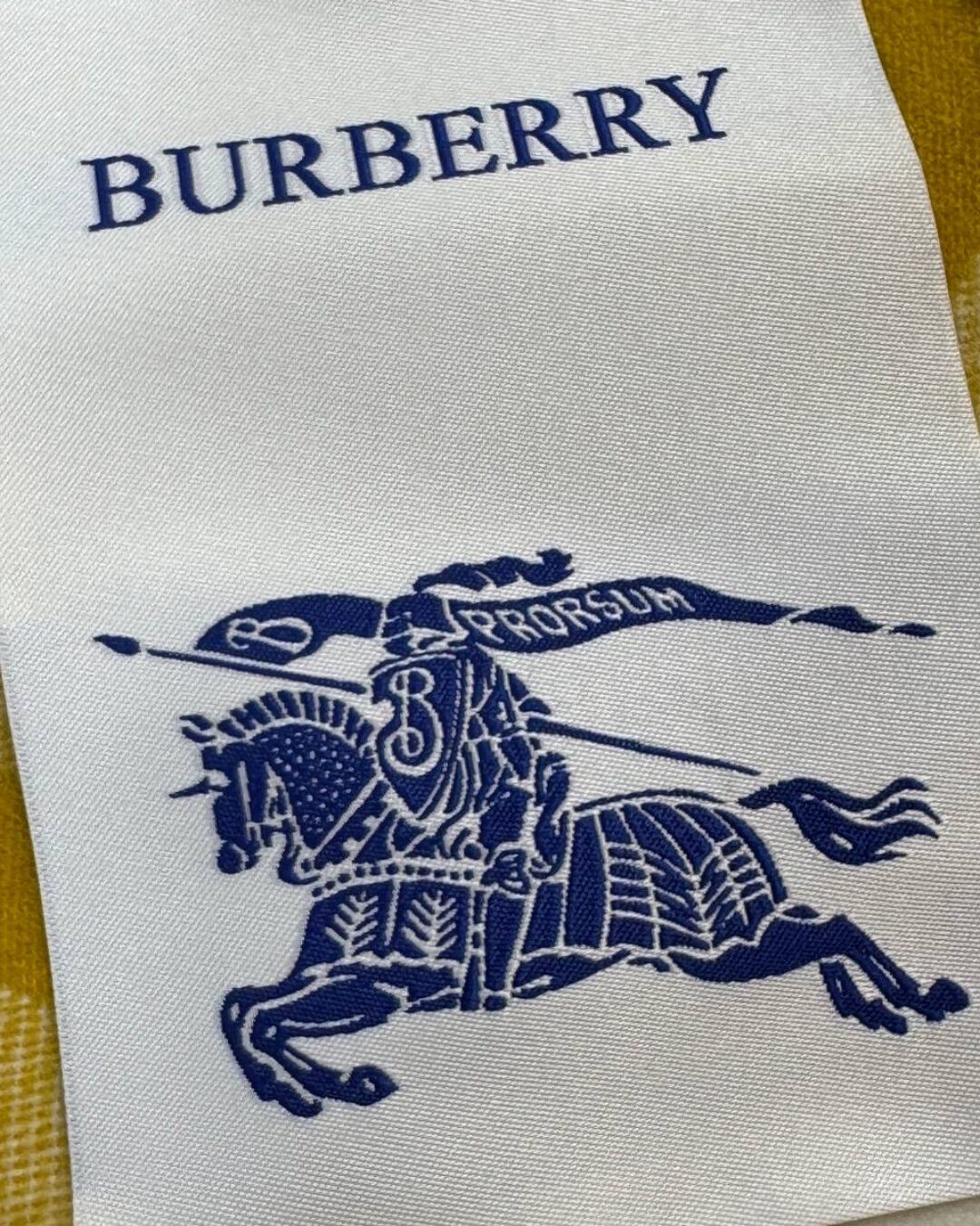 Шарф Burberry