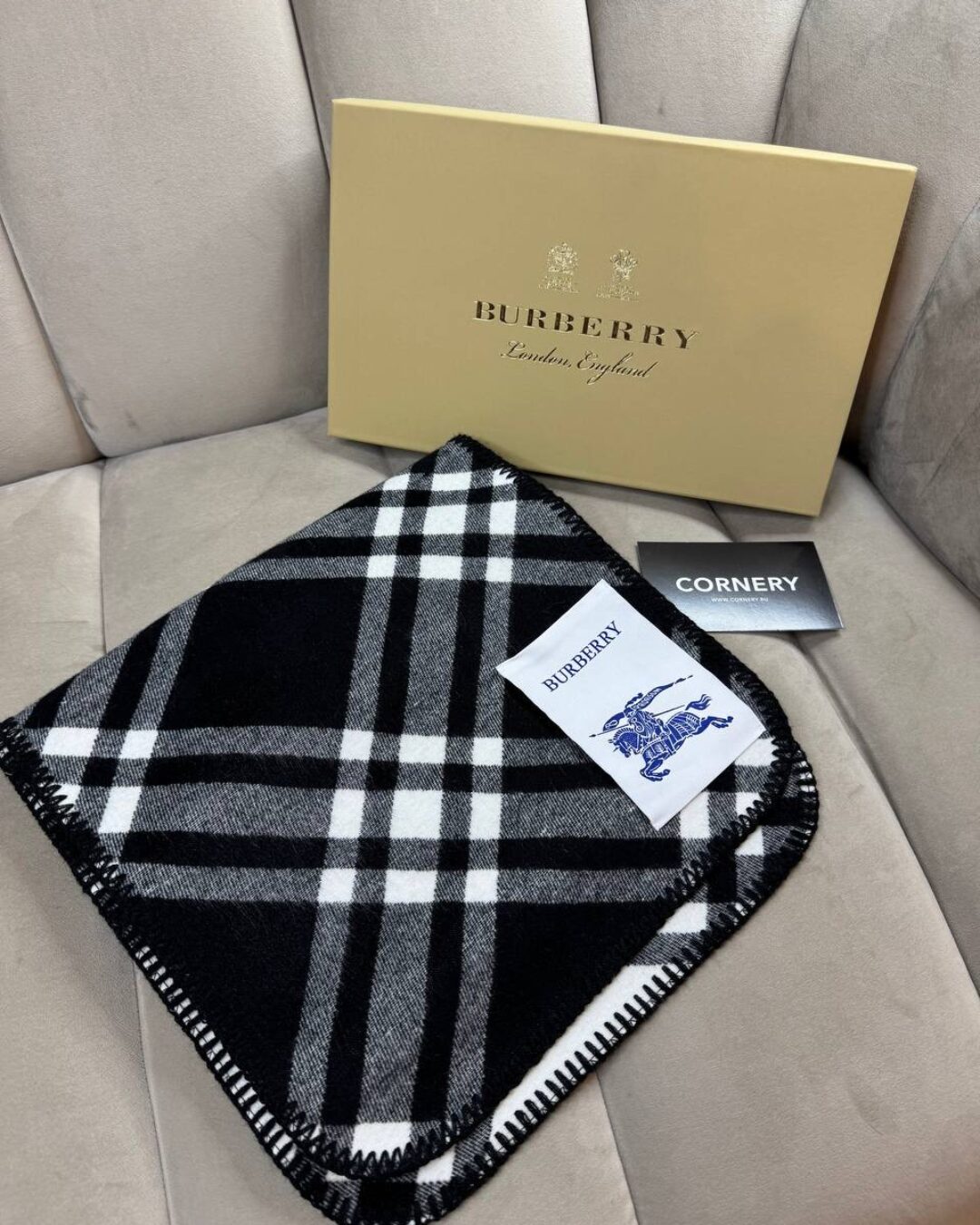 Шарф Burberry