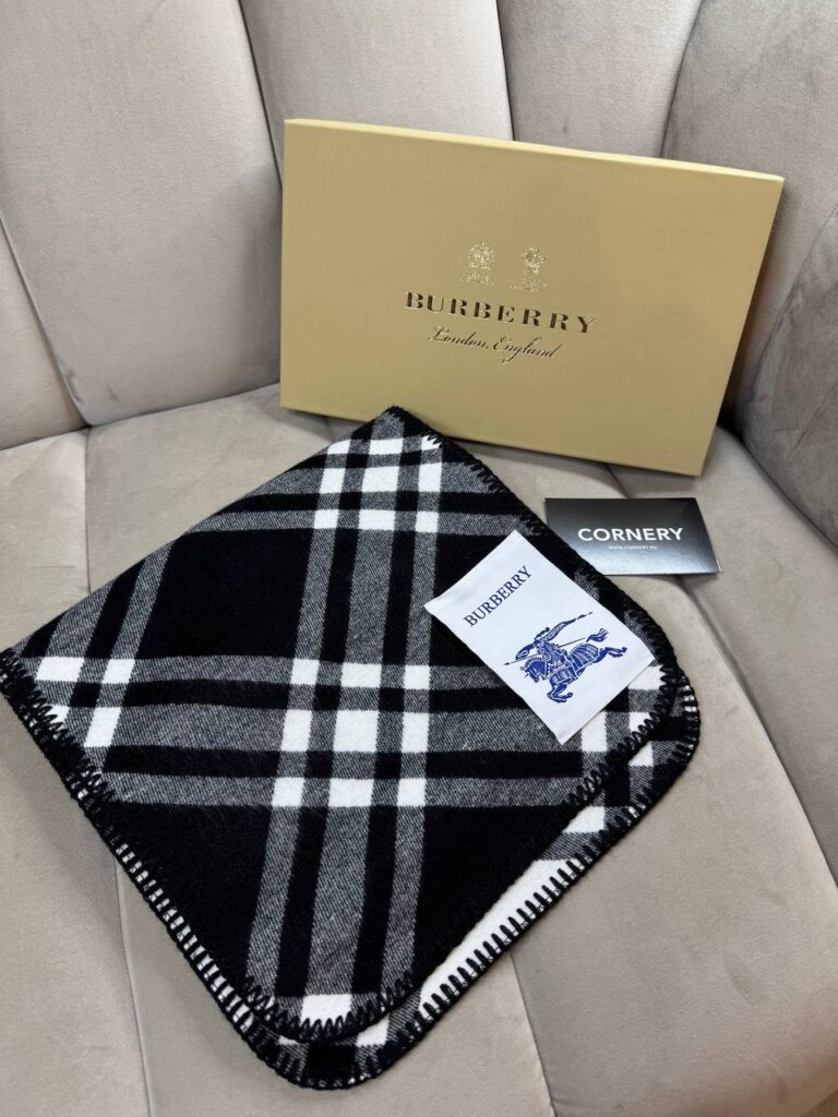 Шарф Burberry