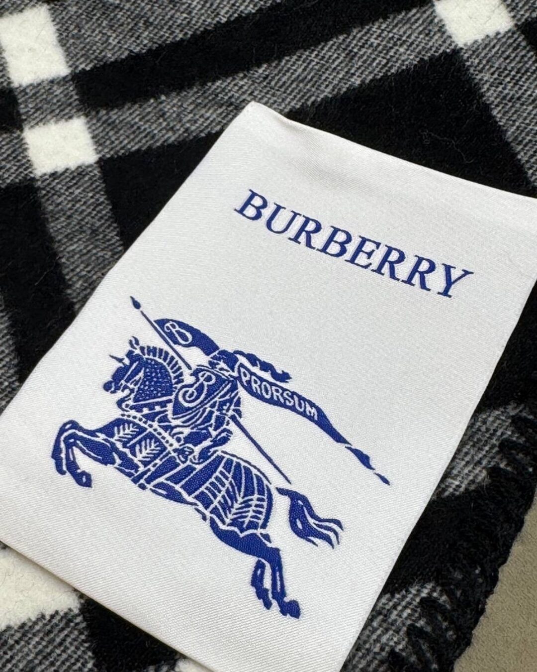 Шарф Burberry