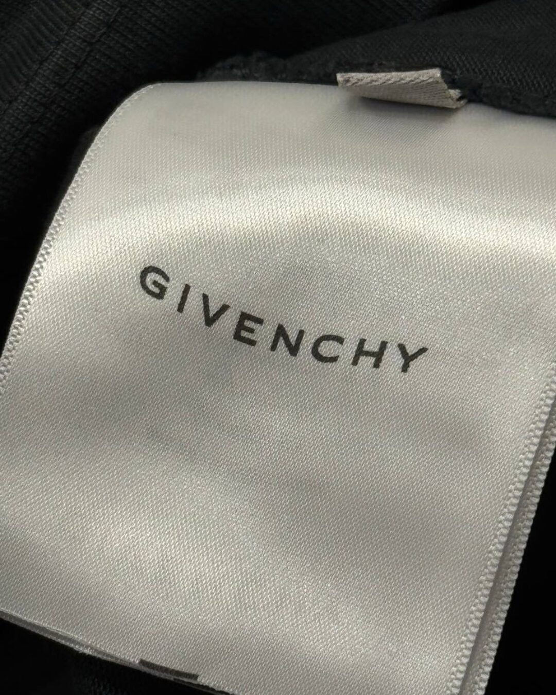 Футболка Givenchy
