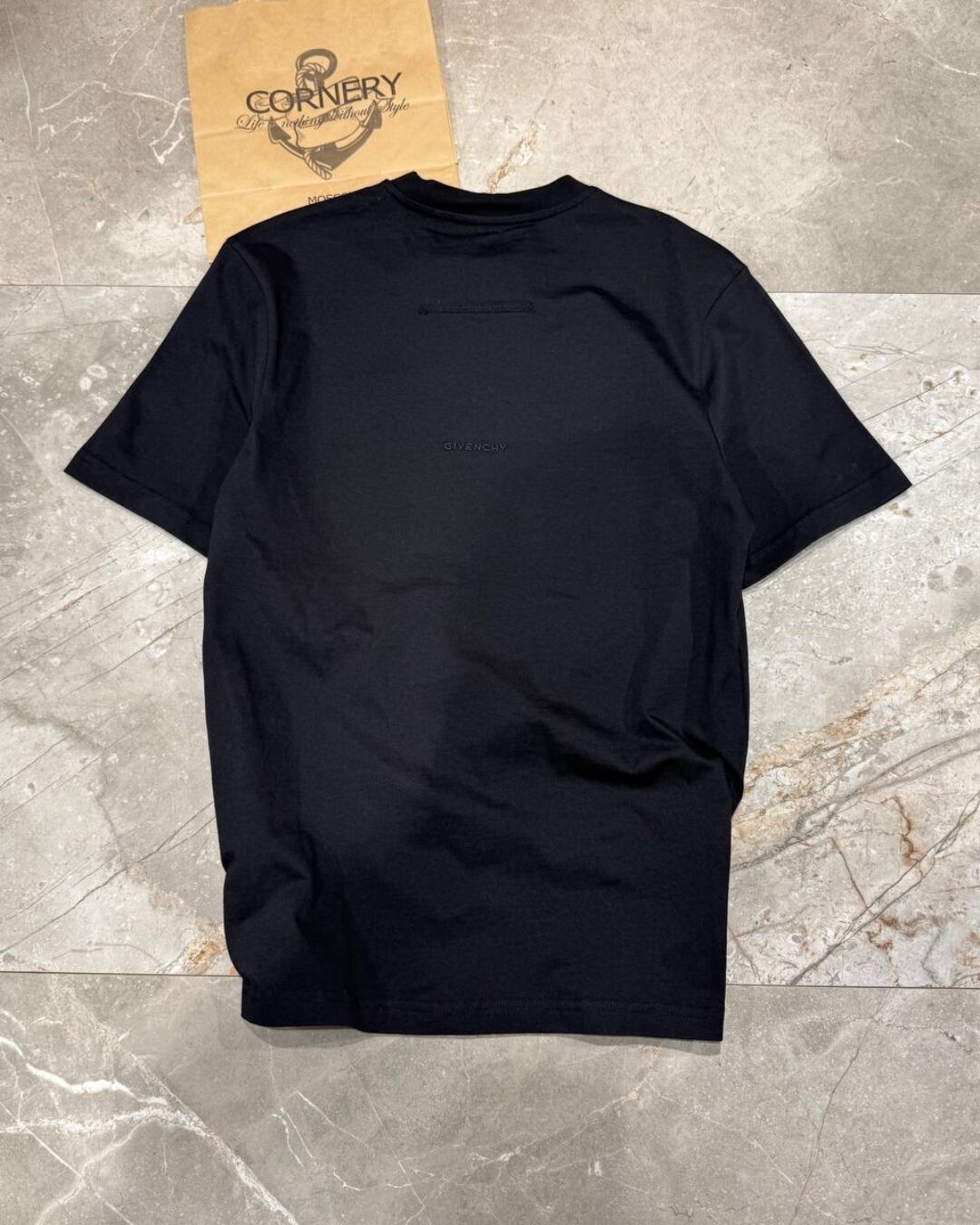 Футболка Givenchy