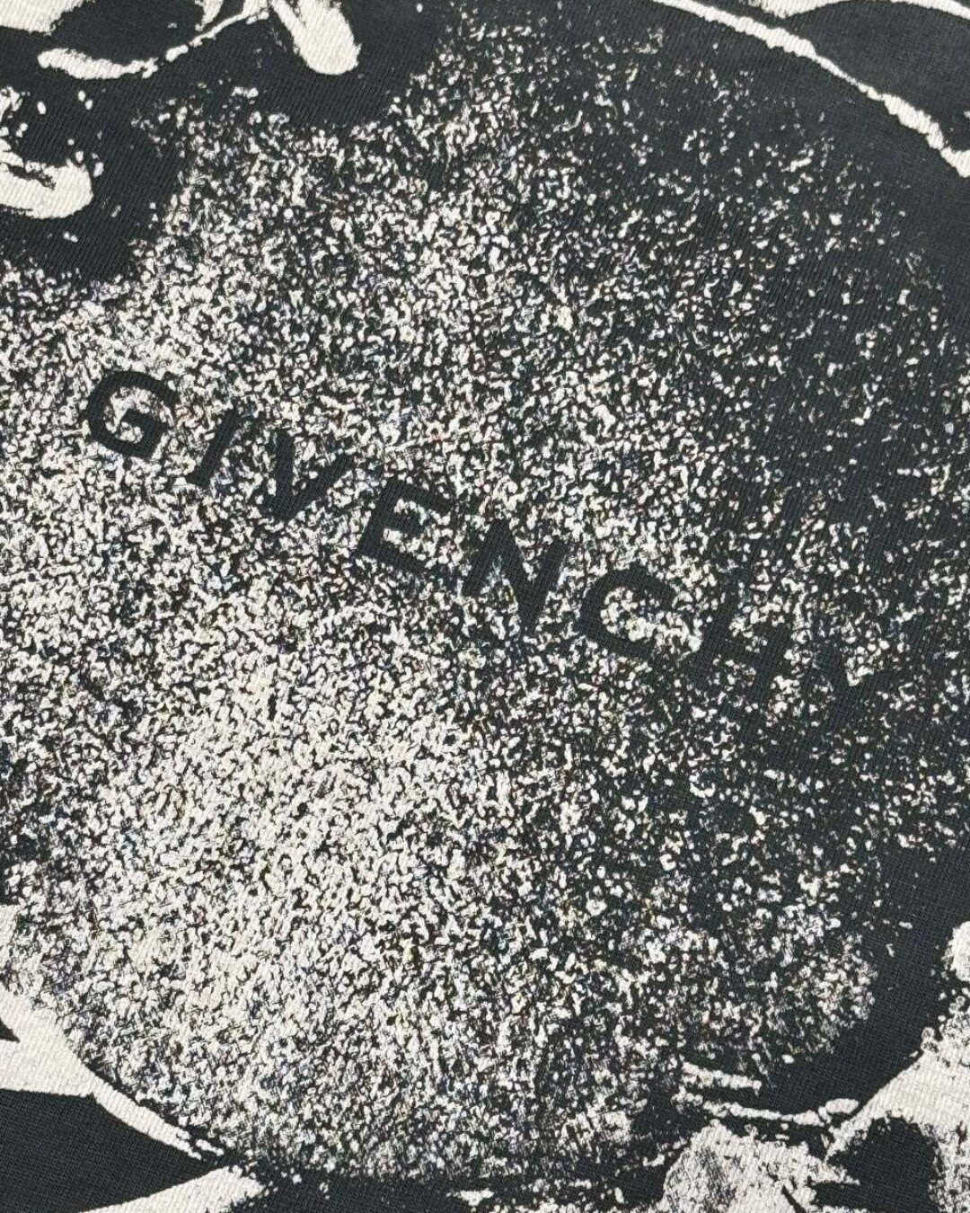 Футболка Givenchy