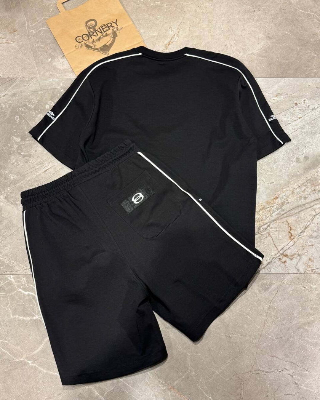 Костюм Balenciaga