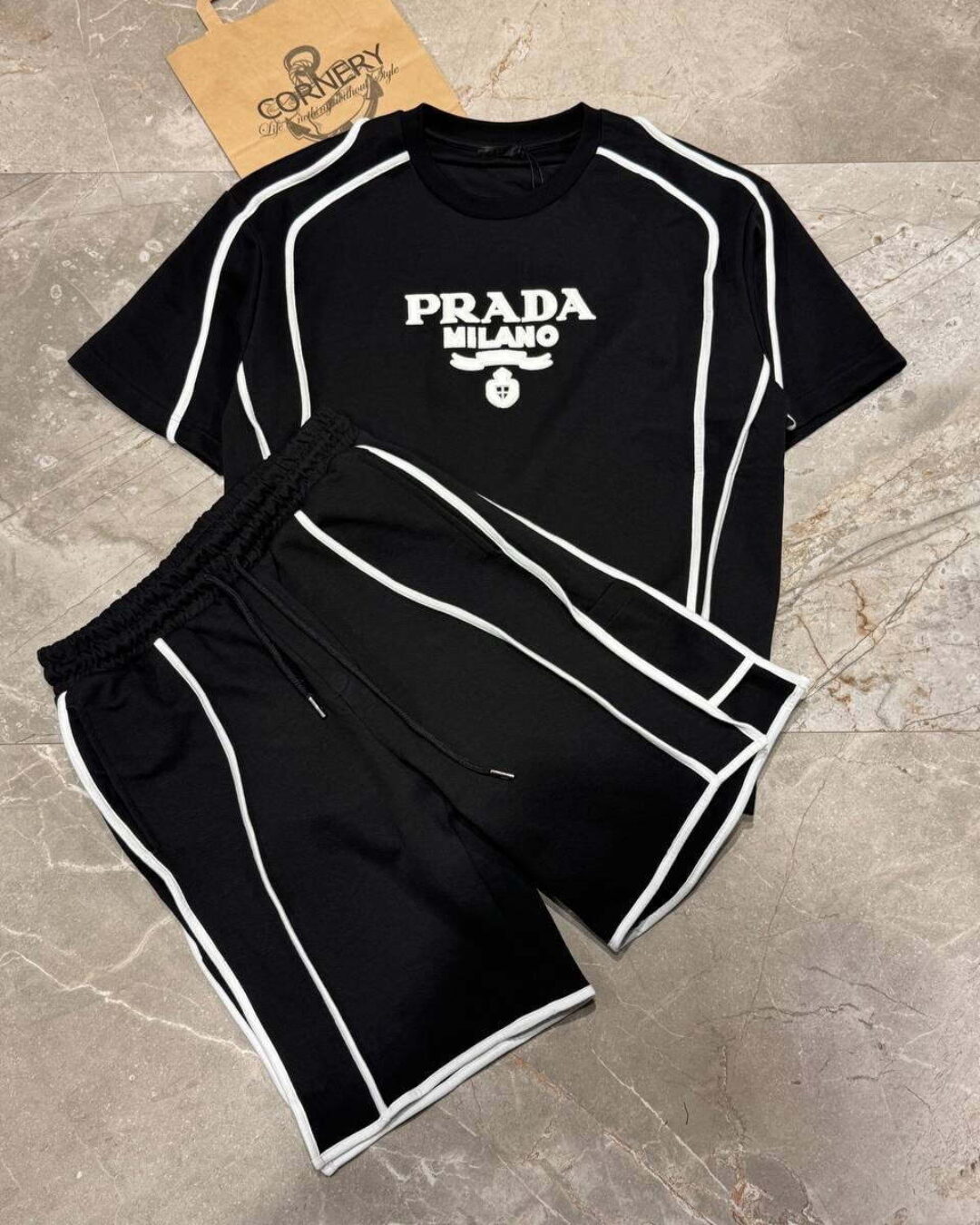Летний костюм Prada