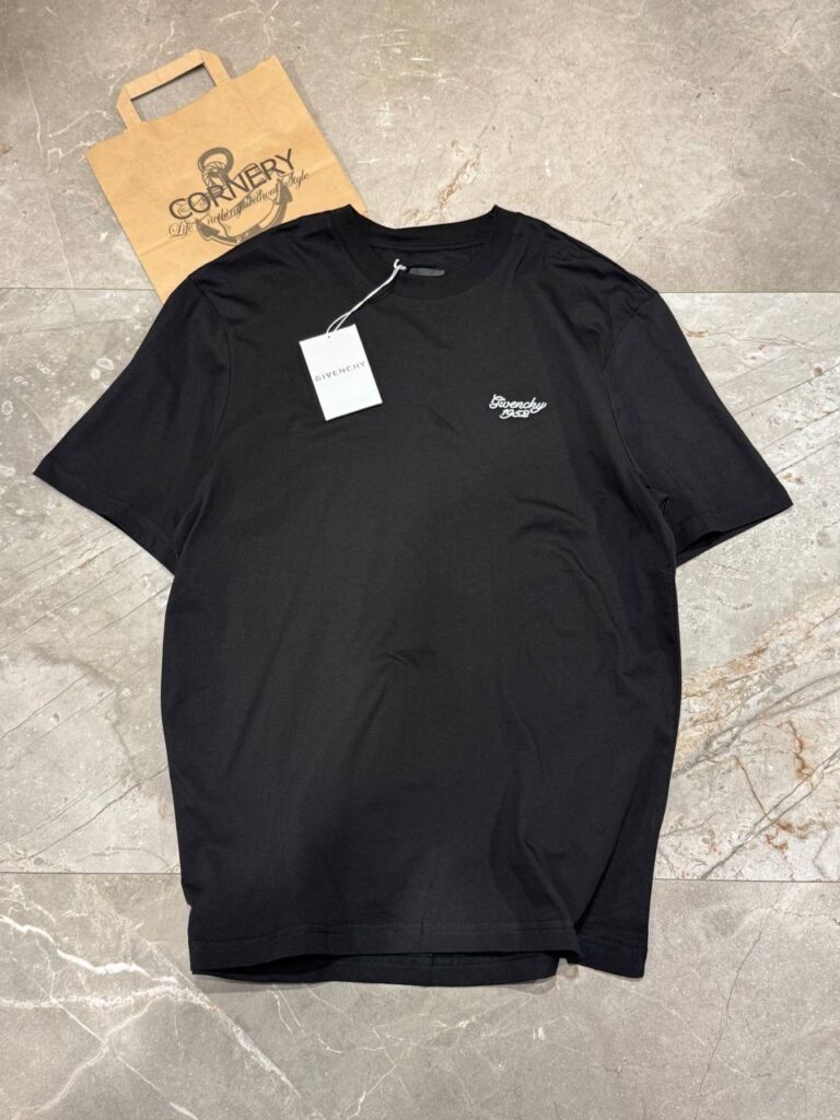 Футболка Givenchy