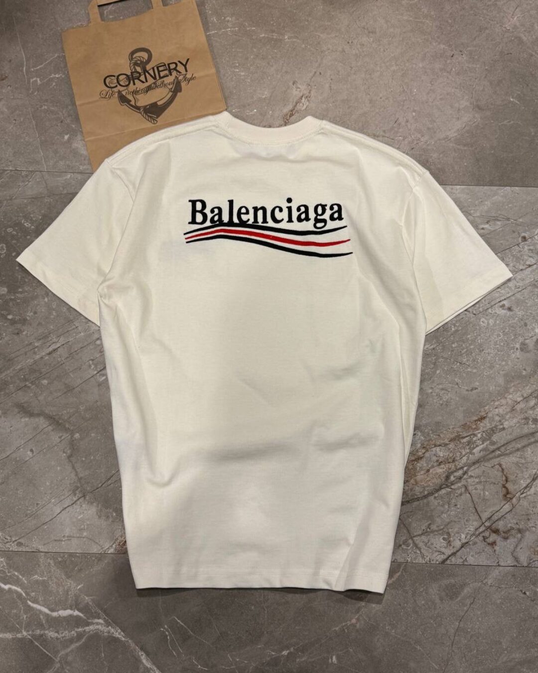 Футболка Balenciaga