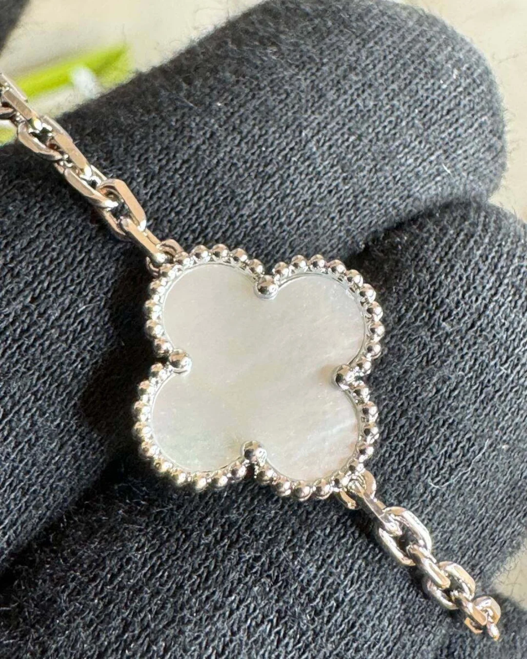 Браслет Van Cleef & Arpels Vintage Alhambra Silver/White — фото 5