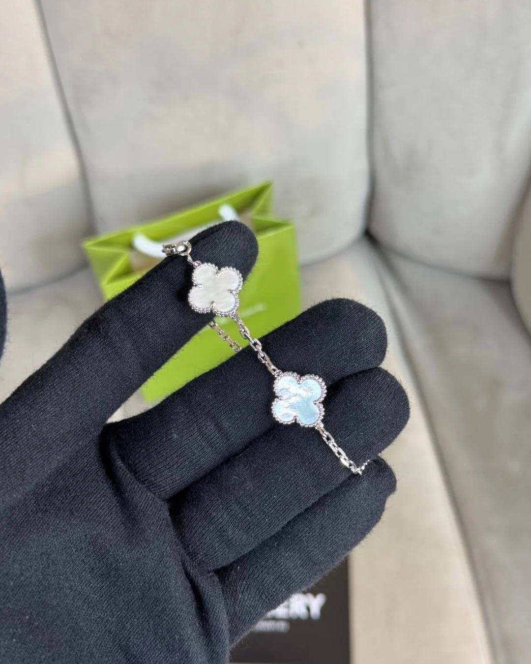 Браслет Van Cleef & Arpels Vintage Alhambra Silver/White — фото 6