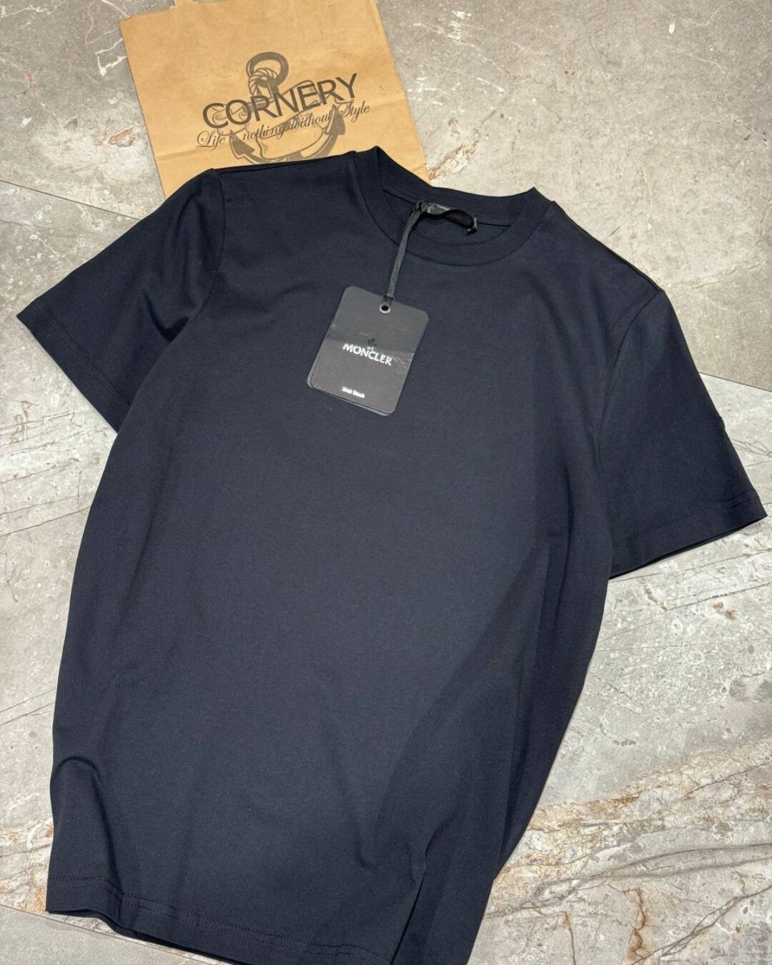 Футболка Moncler