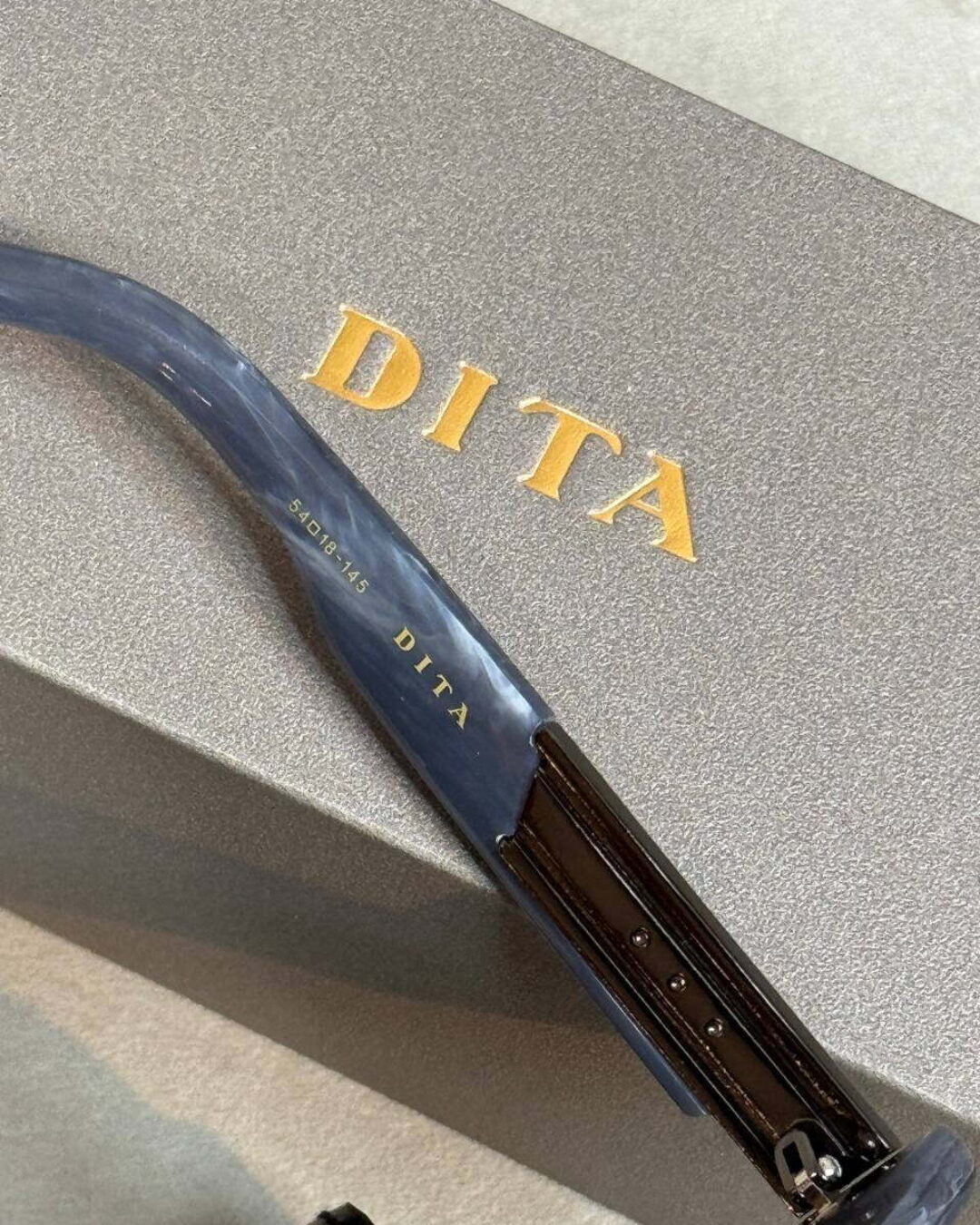 Очки Dita