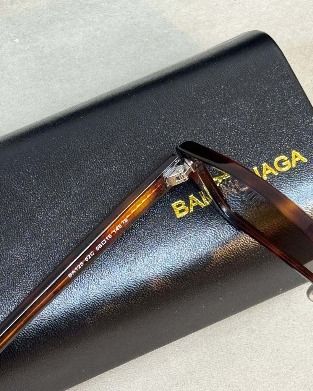 Очки Balenciaga