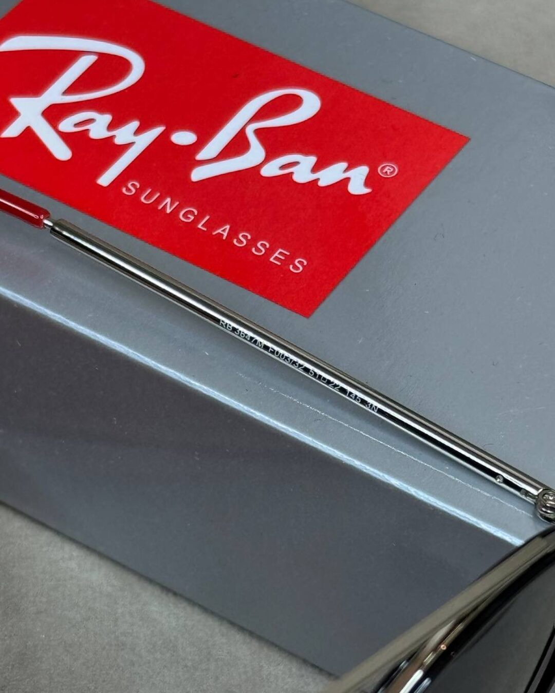 Очки Ray Ban х Ferrari