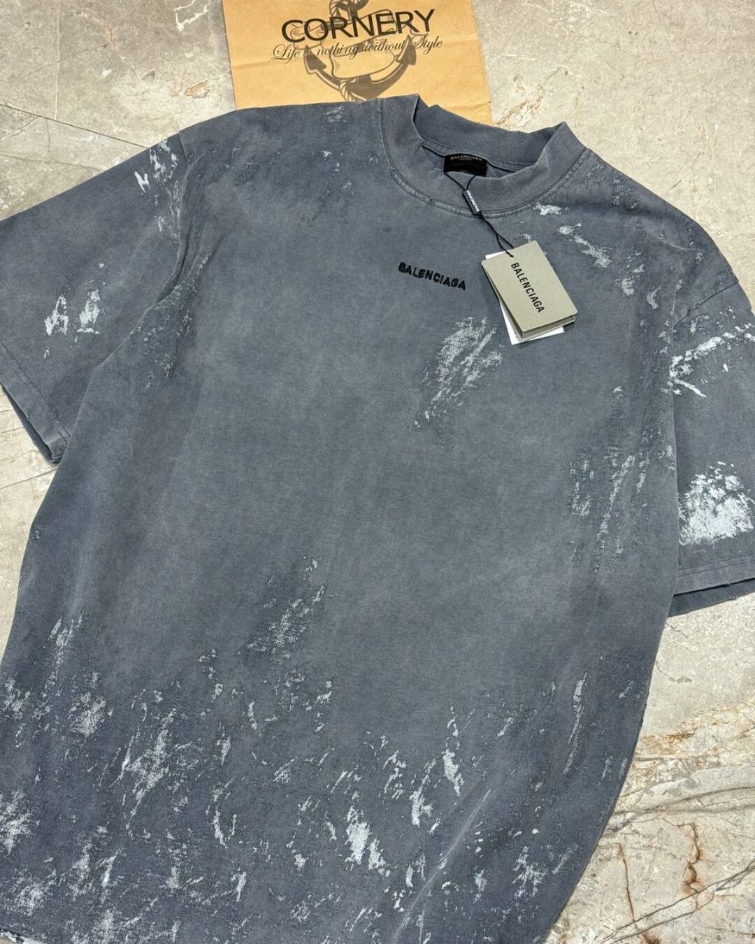 Футболка Balenciaga