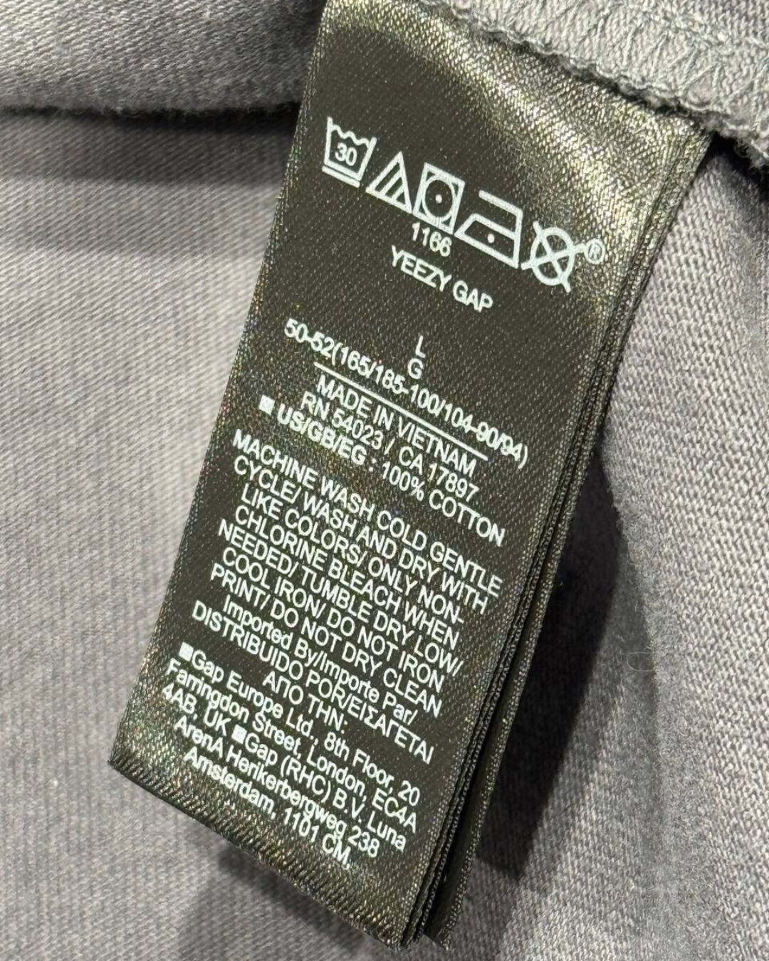 Футболка Gap x Yeezy