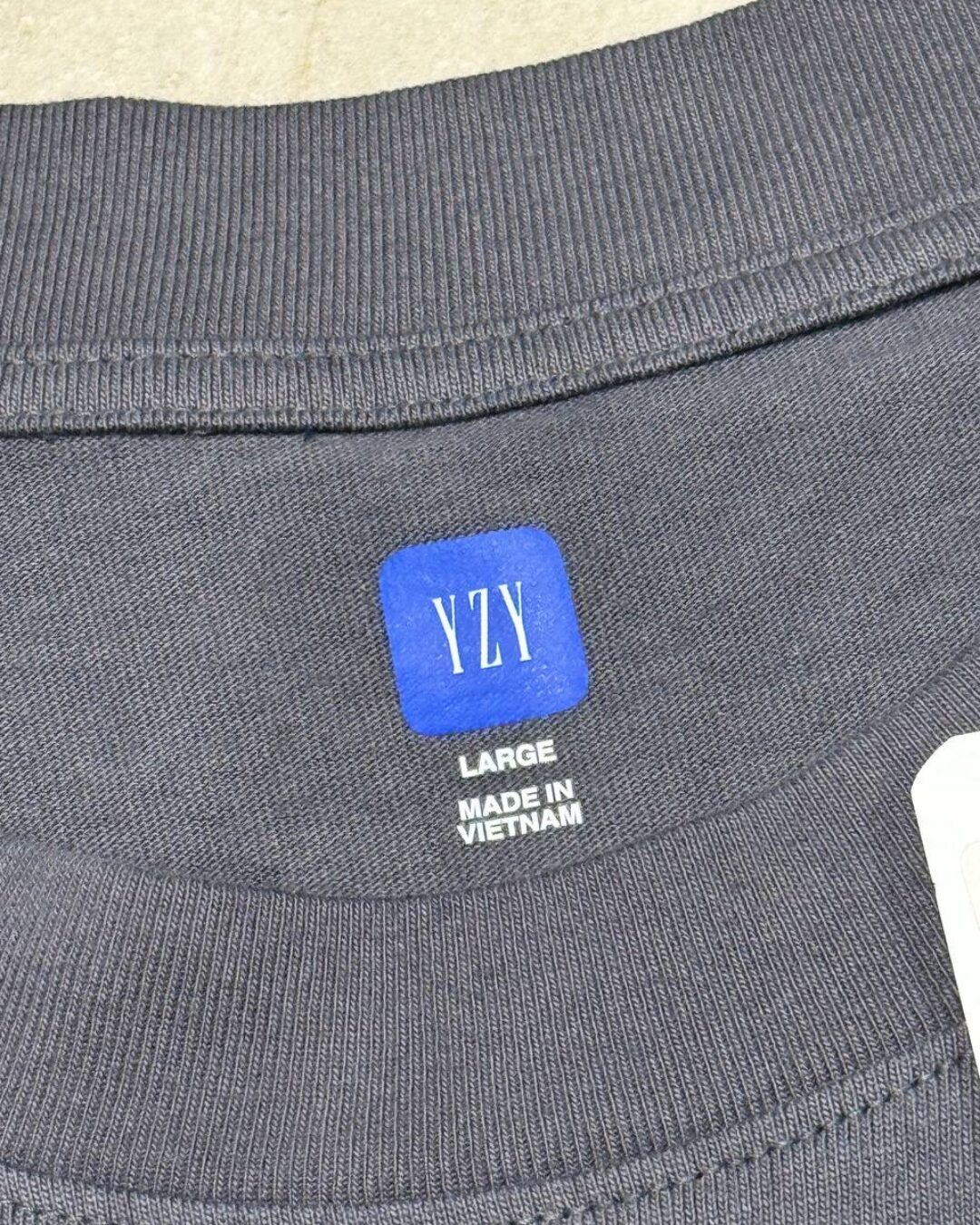 Футболка Gap x Yeezy