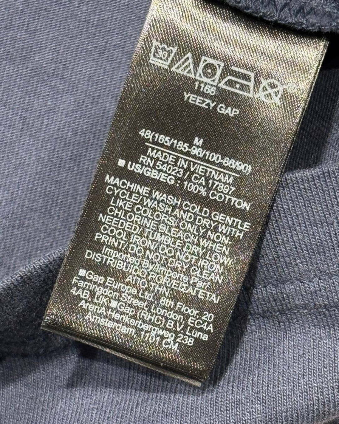 Футболка Gap x Yeezy