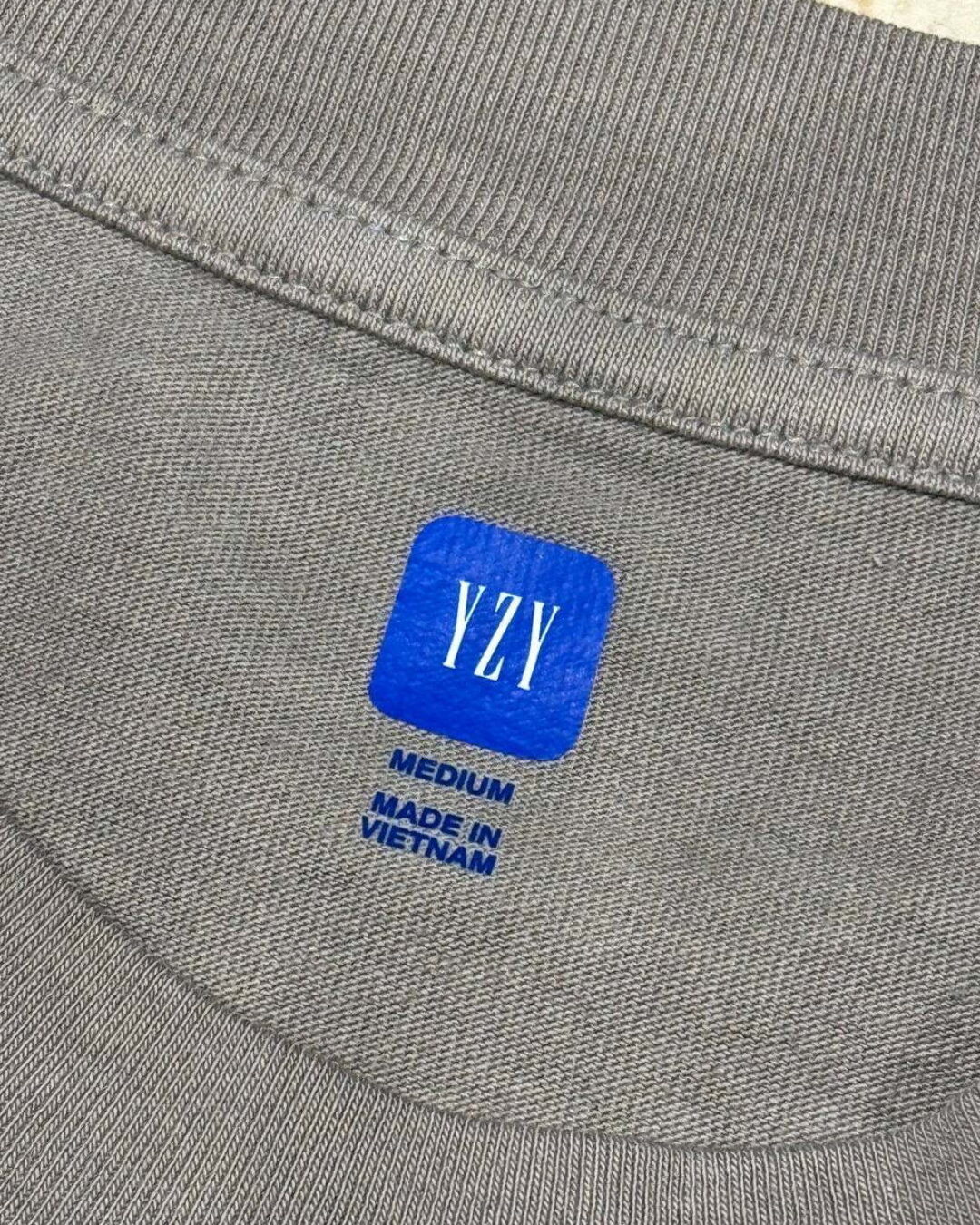 Футболка Gap x Yeezy