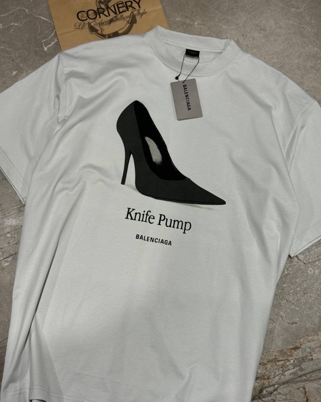 Футболка Balenciaga