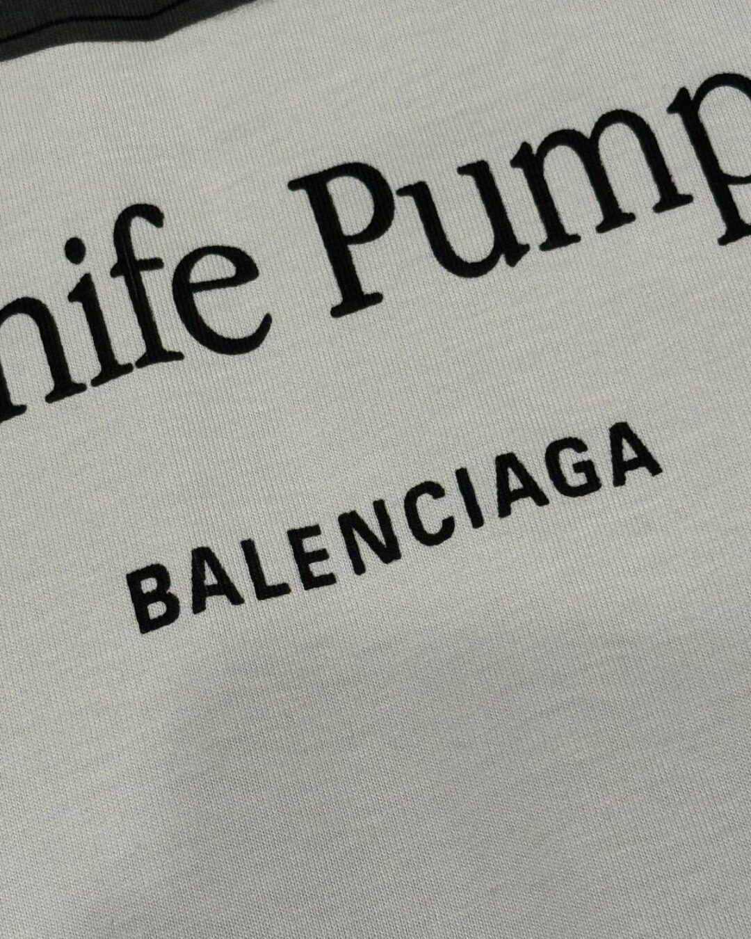 Футболка Balenciaga